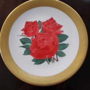 Miniture rose " Centerpiece" collector plate